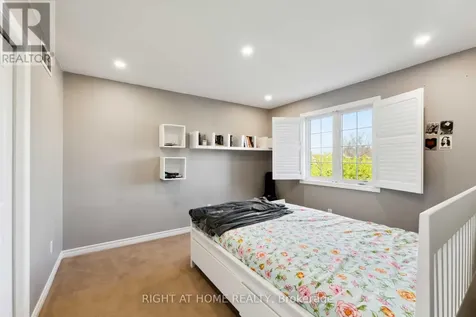 115 Woliston Crescent Ottawa ON K2W 1G5