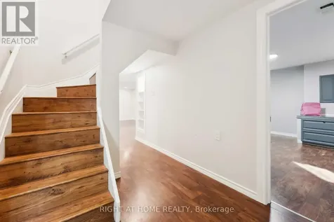 115 Woliston Crescent Ottawa ON K2W 1G5