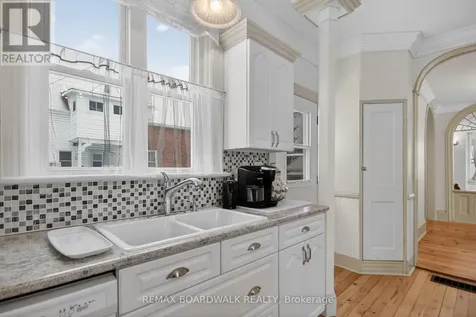 11 Alfred Street Smiths Falls ON K7A 4H6