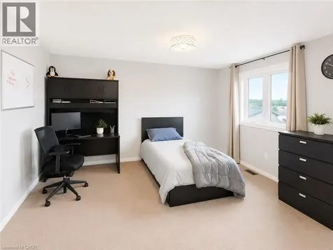506 Activa Avenue Kitchener ON N2E 4C1