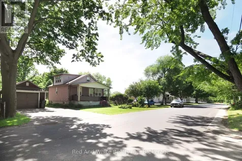 15 Horning Drive Kitchener ON N2K 1H5