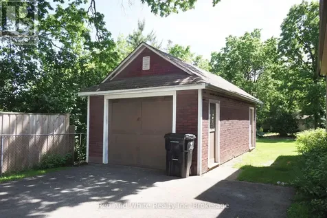 15 Horning Drive Kitchener ON N2K 1H5