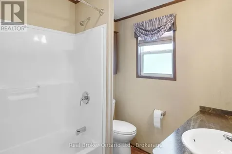 13 Southline Avenue Huron-kinloss ON N2Z 2X5