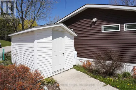 13 Southline Avenue Huron-kinloss ON N2Z 2X5