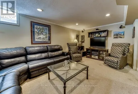 59 Highlands Crescent Collingwood ON L9Y 5H3