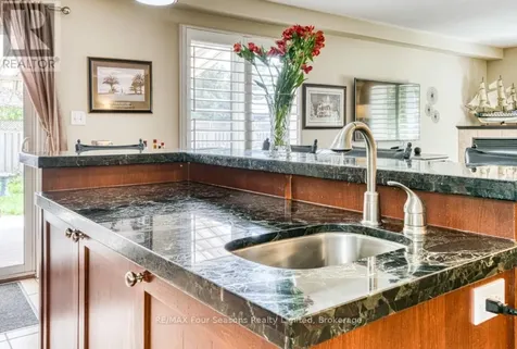 59 Highlands Crescent Collingwood ON L9Y 5H3