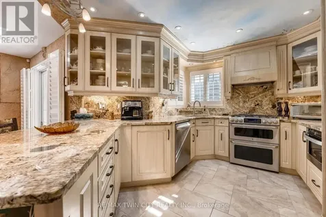 60 Chandos Drive Kitchener ON N2A 3C2