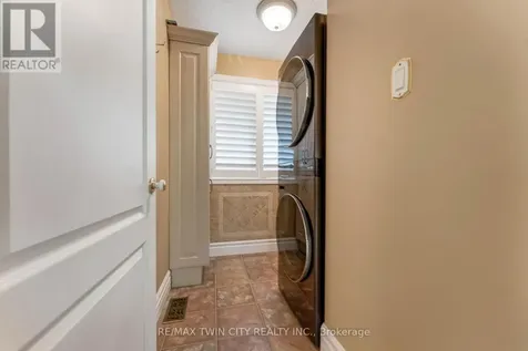 60 Chandos Drive Kitchener ON N2A 3C2