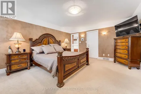 60 Chandos Drive Kitchener ON N2A 3C2