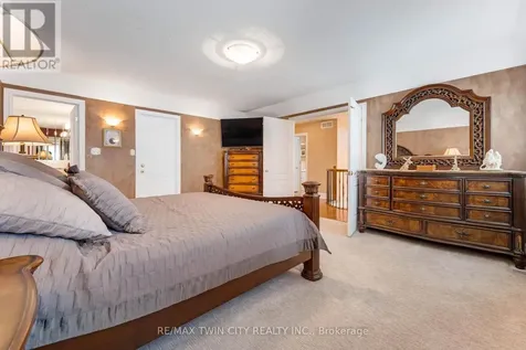 60 Chandos Drive Kitchener ON N2A 3C2