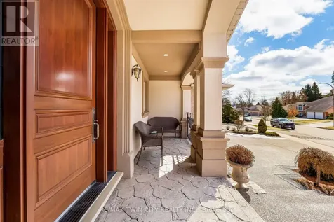 60 Chandos Drive Kitchener ON N2A 3C2