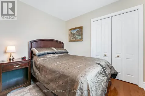 60 Chandos Drive Kitchener ON N2A 3C2