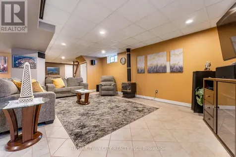 60 Chandos Drive Kitchener ON N2A 3C2