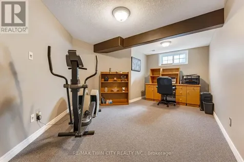 60 Chandos Drive Kitchener ON N2A 3C2