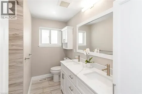 149 Seneca Court Ancaster ON L9G 3C1