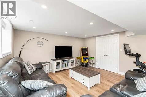 149 Seneca Court Ancaster ON L9G 3C1