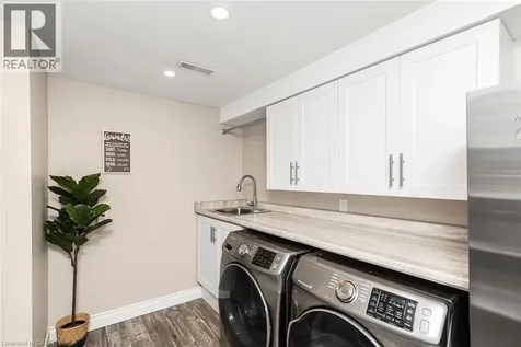 149 Seneca Court Ancaster ON L9G 3C1