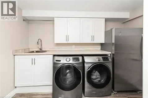 149 Seneca Court Ancaster ON L9G 3C1