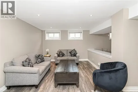 149 Seneca Court Ancaster ON L9G 3C1