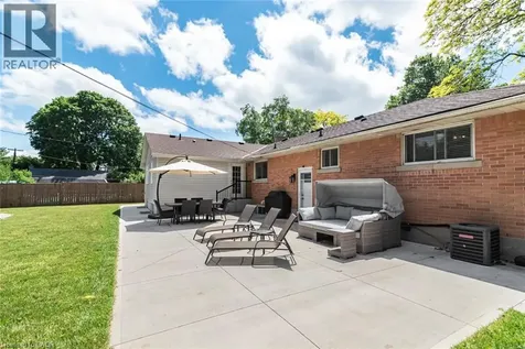 149 Seneca Court Ancaster ON L9G 3C1