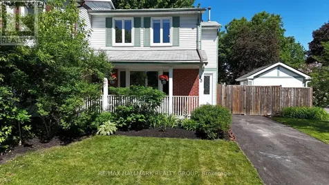 35 Seabrooke Drive Ottawa ON K2L 2H8