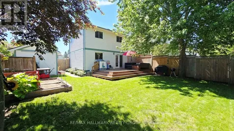 35 Seabrooke Drive Ottawa ON K2L 2H8