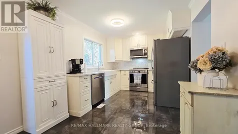 35 Seabrooke Drive Ottawa ON K2L 2H8