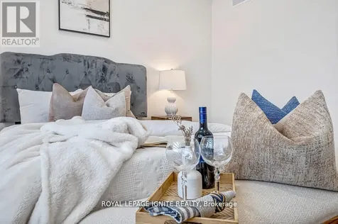 1160 Skyridge Boulevard Pickering ON L1X 0M3