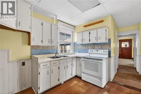 26 Arthur Avenue St. Thomas ON N5P 3L2