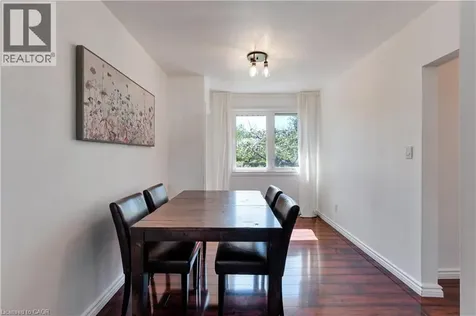 32 Durham Road Stoney Creek ON L8E 1X1