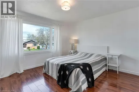 32 Durham Road Stoney Creek ON L8E 1X1