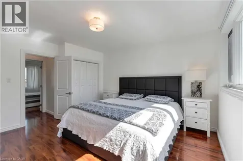 32 Durham Road Stoney Creek ON L8E 1X1