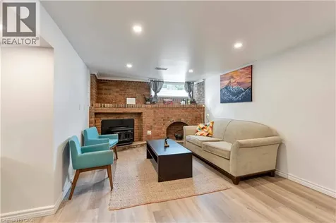 32 Durham Road Stoney Creek ON L8E 1X1