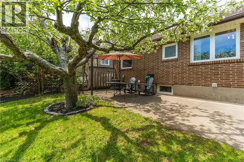 32 Durham Road Stoney Creek ON L8E 1X1