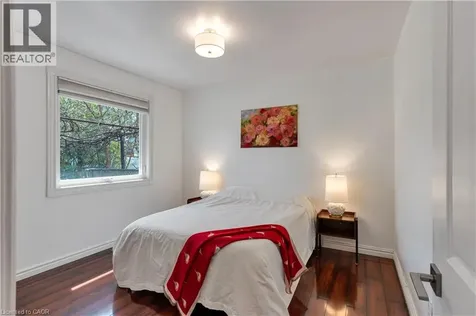 32 Durham Road Stoney Creek ON L8E 1X1