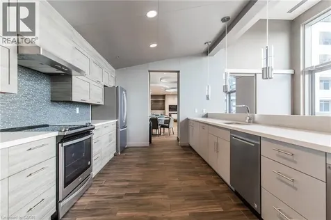 2093 Fairview Street Burlington ON L7R 0E6