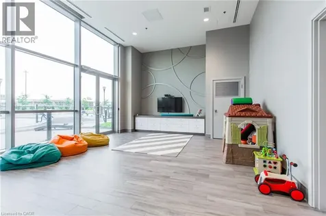 2093 Fairview Street Burlington ON L7R 0E6
