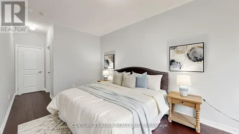 37 Capreol Avenue Aurora ON L4G 0Z8