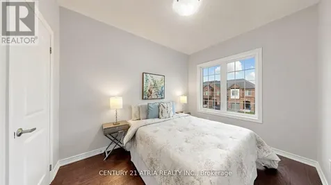 37 Capreol Avenue Aurora ON L4G 0Z8