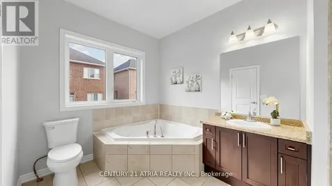37 Capreol Avenue Aurora ON L4G 0Z8