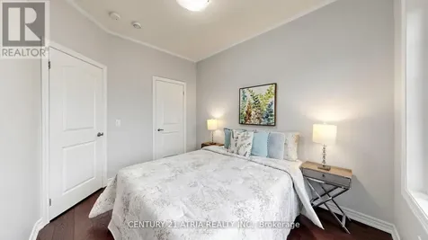 37 Capreol Avenue Aurora ON L4G 0Z8