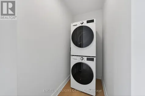1360 Carling Avenue Ottawa ON K1Z 0E4