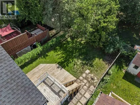 1242 St Jean Street Ottawa ON K1C 7C9