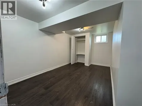 928 Upper Gage Avenue Hamilton ON L8V 4K9