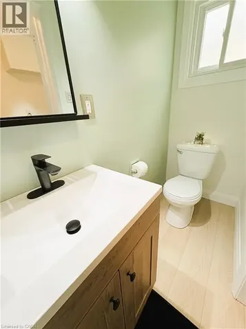 47 Highland Park Drive Dundas ON L9H 6G4