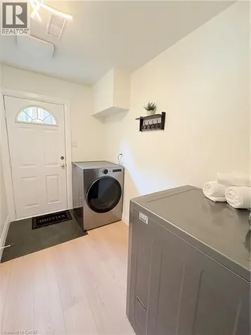 47 Highland Park Drive Dundas ON L9H 6G4