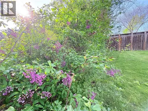 47 Highland Park Drive Dundas ON L9H 6G4