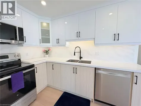 47 Highland Park Drive Dundas ON L9H 6G4