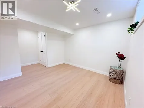 47 Highland Park Drive Dundas ON L9H 6G4