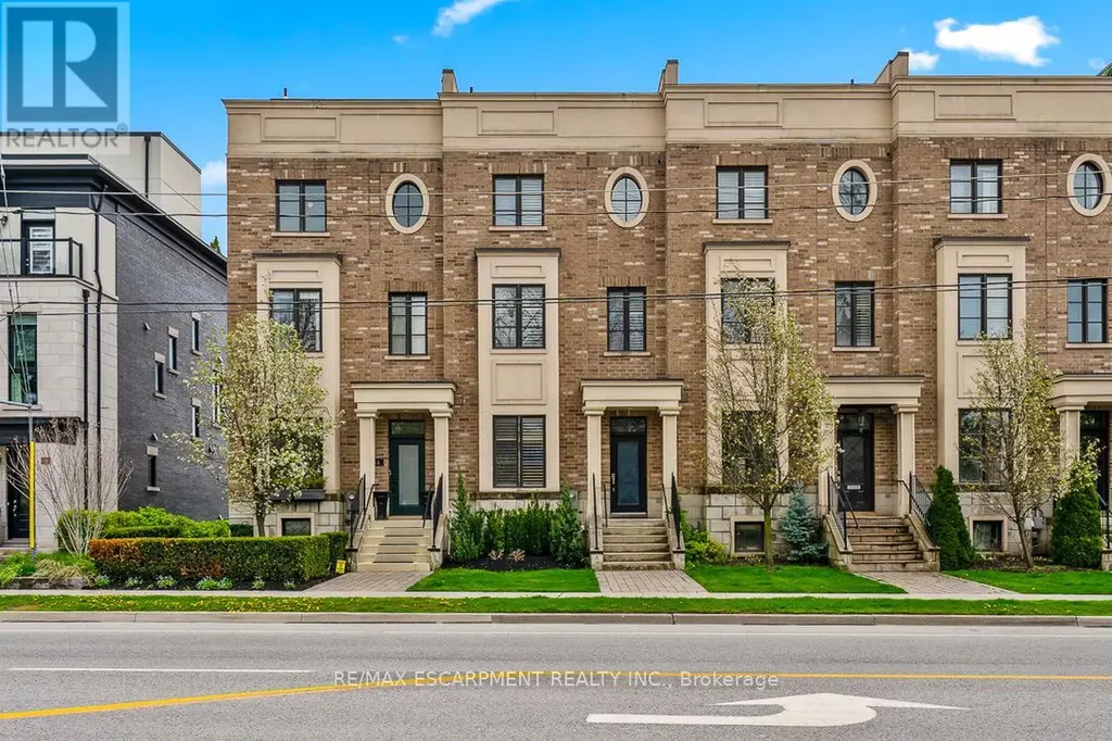 216 Rebecca Street Oakville (co Central) ON L6K 1J9